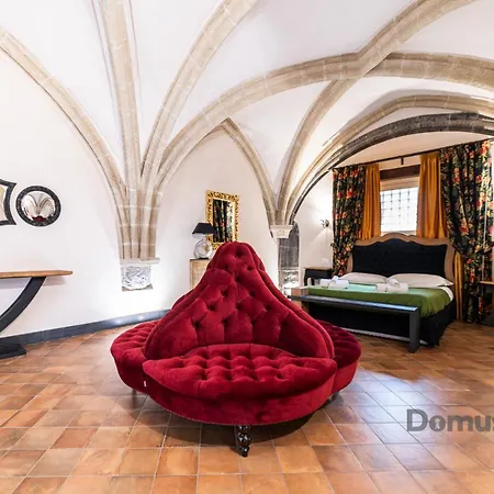 Vakantiehuis Piazza San Domenico By Domusextra *